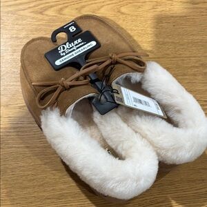 Dearfoams Brown and Cream Women's Slippers